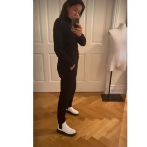 Alexander McQueen
chunky sole Chelsea boots